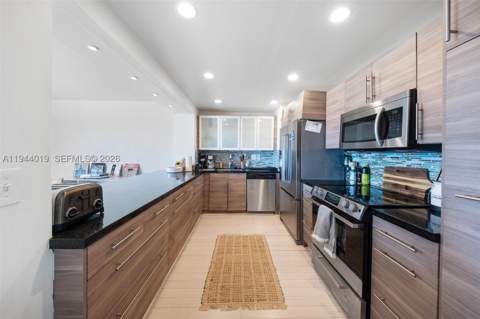 11111 Biscayne Blvd 2D, Miami FL - photo 9 of 26