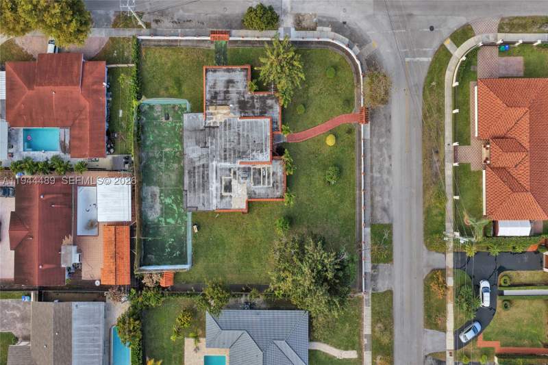 3 bedroom SingleFamilyResidence at 500 SW 39th Ct, Floyd Gove Estate, Miami — photo 3