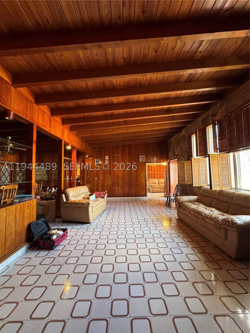 3 bedroom SingleFamilyResidence at 500 SW 39th Ct, Floyd Gove Estate, Miami — photo 5