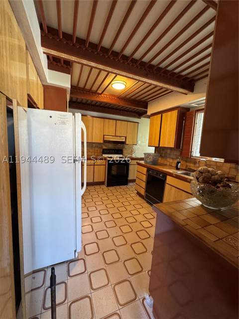 500 SW 39th Ct, Miami FL - photo 6 of 40