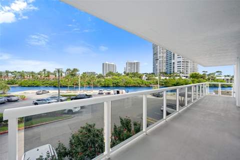 20505 E Country Club Dr 231, Aventura FL - photo 23 of 28