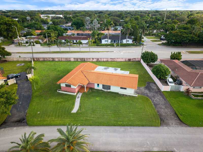 3 bedroom SingleFamilyResidence at 8230 SW 87th Terrace, Kendall Point, Miami — photo 1