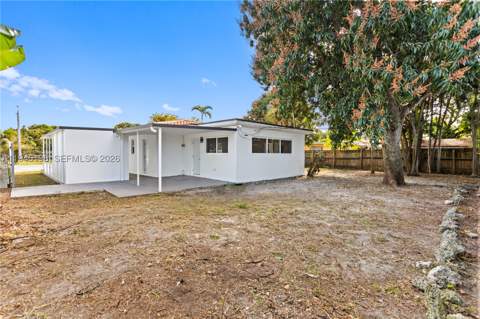 13310 NW 17th Pl, Miami FL - photo 10 of 46