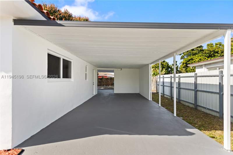4 bedroom SingleFamilyResidence at 13310 NW 17th Pl, Morvin Estates, Miami — photo 3