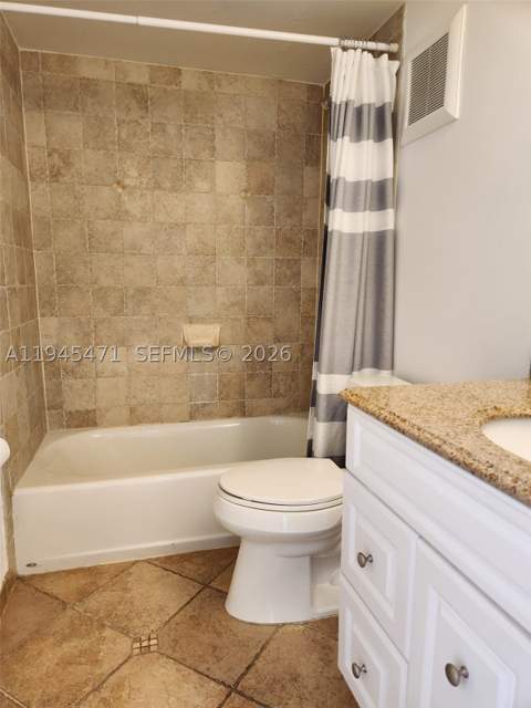 5201 Orduna Dr 14, Coral Gables FL - photo 14 of 37