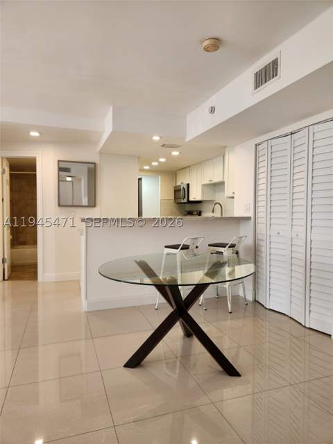 5201 Orduna Dr 14, Coral Gables FL - photo 20 of 37