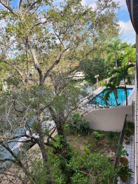 5201 Orduna Dr 14, Coral Gables FL - photo 23 of 37