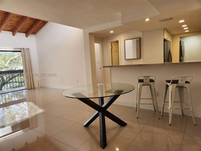 2 bedroom Condominium at 5201 Orduna Dr 14, Futura Sansovino Condo, Coral Gables — photo 3