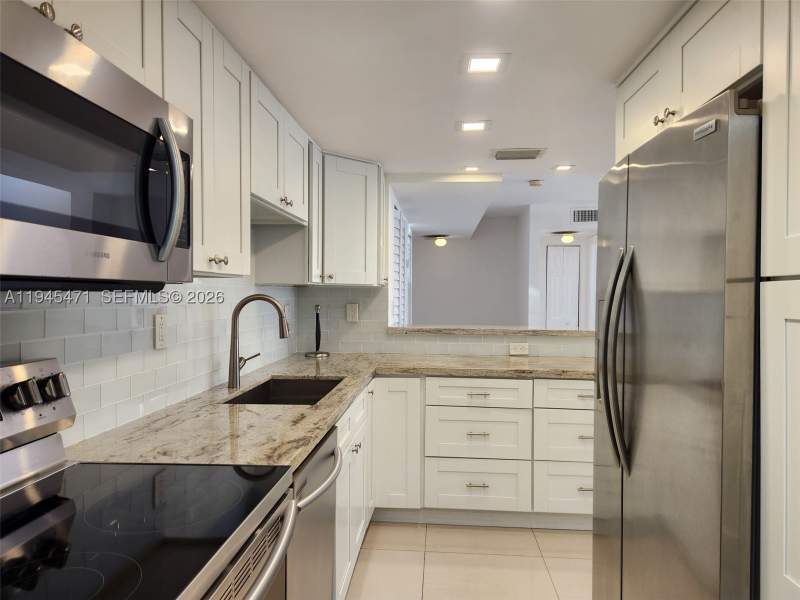 2 bedroom Condominium at 5201 Orduna Dr 14, Futura Sansovino Condo, Coral Gables — photo 5