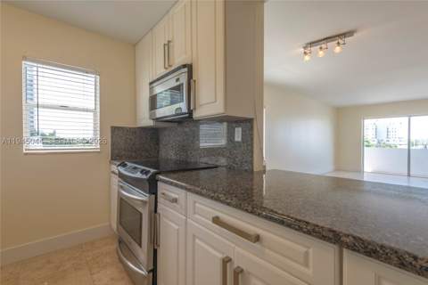1200 14th St 5E, Miami Beach FL - photo 7 of 16