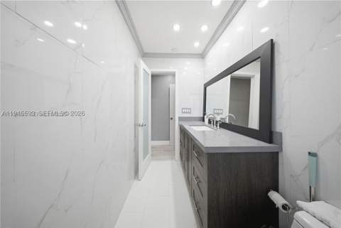 300 NE 175th St, North Miami Beach FL - photo 12 of 45