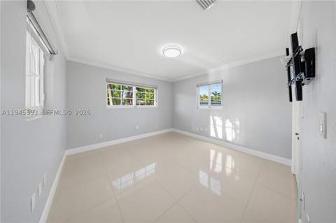 300 NE 175th St, North Miami Beach FL - photo 14 of 45