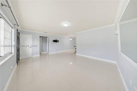 300 NE 175th St, North Miami Beach FL - photo 6 of 45