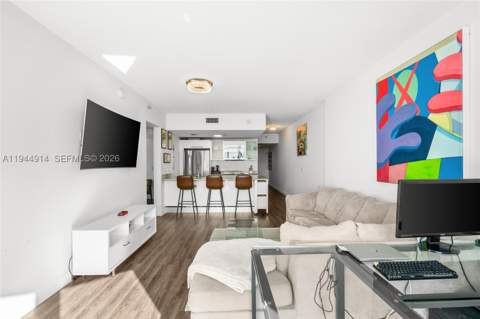 185 SW 7th St 2702, Miami FL - photo 13 of 71