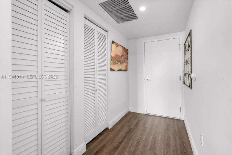 2 bedroom Condominium at 185 SW 7th St 2702, Latitude On The River Con, Miami — photo 3