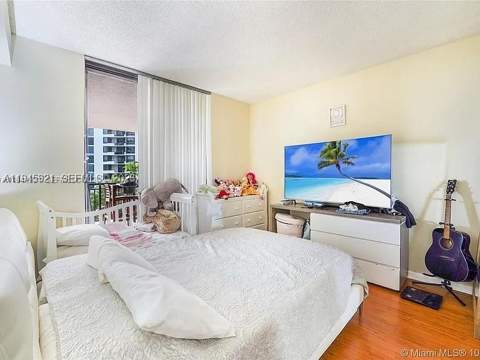 540 Brickell Key Dr 603, Miami FL - photo 11 of 18