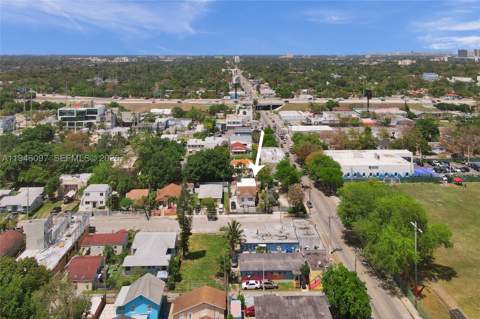 213 NW 34th Ter, Miami FL - photo 14 of 18