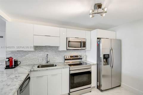 20100 W Country Club Dr 1005, Aventura FL - photo 11 of 36