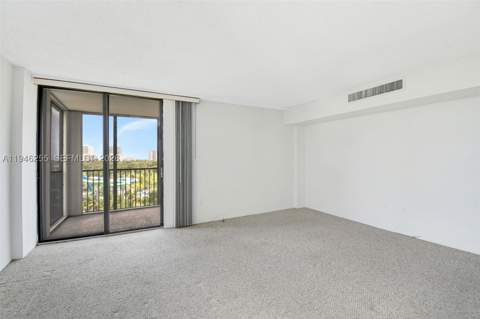 20100 W Country Club Dr 1005, Aventura FL - photo 16 of 36