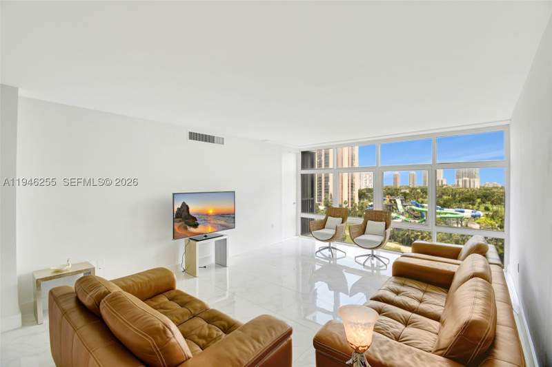 2 bedroom Condominium at 20100 W Country Club Dr 1005, Bonavida Condo, Aventura — photo 3