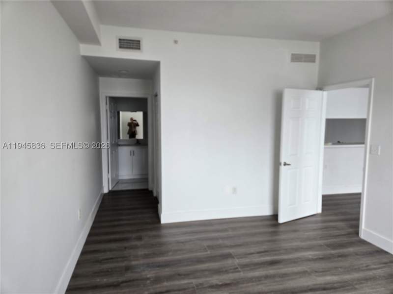 2 bedroom Condominium at 275 NE 18th St 503, 1800 Biscayne Plaza Condo, Miami — photo 2