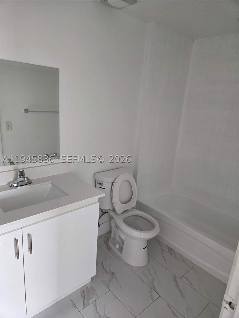 2 bedroom Condominium at 275 NE 18th St 503, 1800 Biscayne Plaza Condo, Miami — photo 3