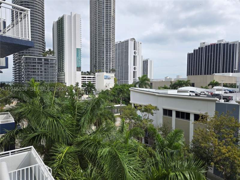 2 bedroom Condominium at 275 NE 18th St 503, 1800 Biscayne Plaza Condo, Miami — photo 5