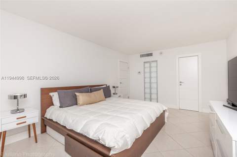 5555 Collins Ave 9U, Miami Beach FL - photo 10 of 37