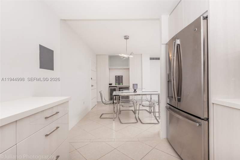 2 bedroom Condominium at 5555 Collins Ave 9U, Oceanside Plaza Condo, Miami Beach — photo 5