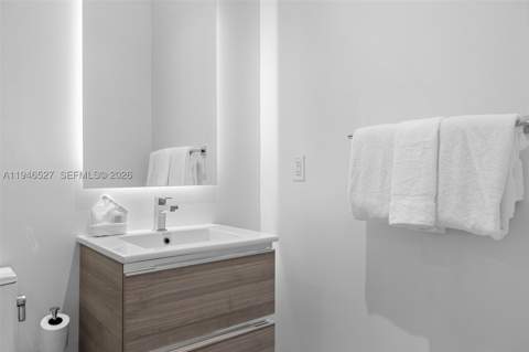 239 SW 9th St 2304, Miami FL - photo 24 of 35