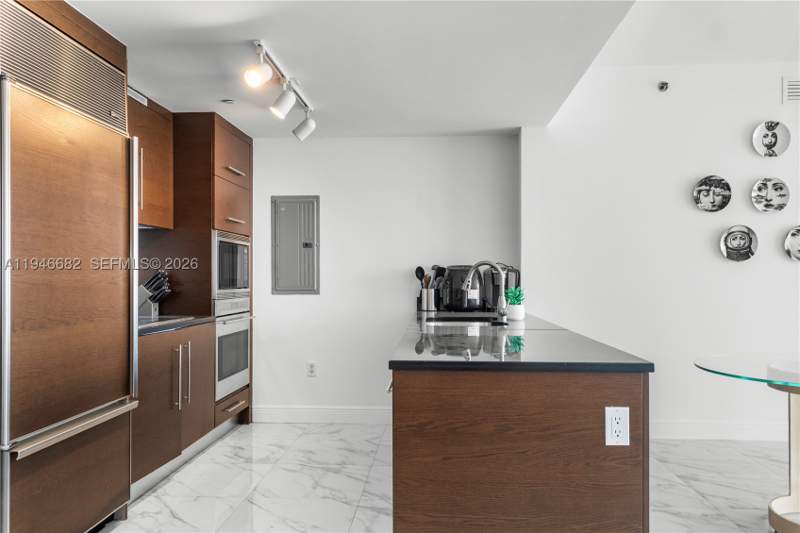 2 bedroom Condominium at 465 Brickell Ave 5505, Iconbrickell Condo No 1, Miami — photo 3