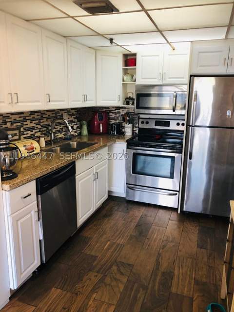 17890 W Dixie 302, Miami FL - photo 6 of 19