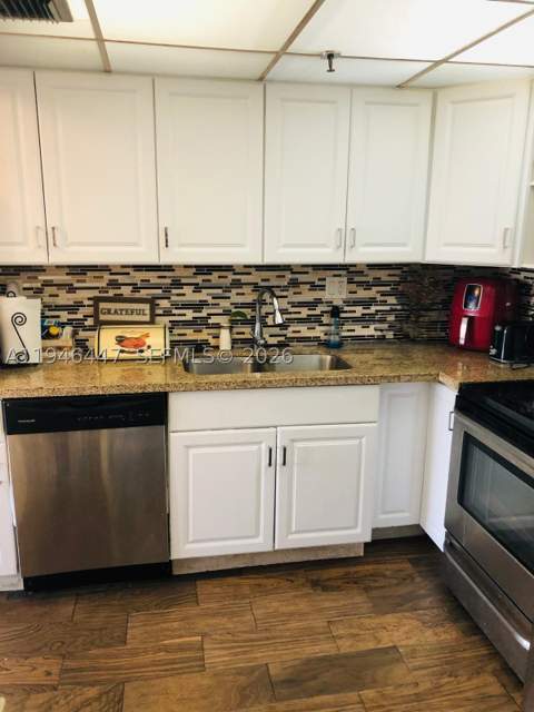 17890 W Dixie 302, Miami FL - photo 8 of 19