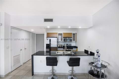 1750 N Bayshore Dr 3210, Miami FL - photo 17 of 40