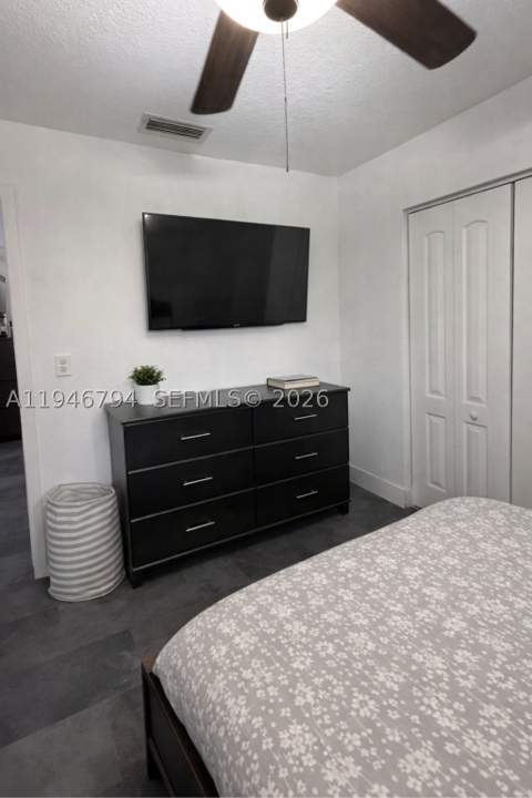 2190 W 60th St 21201, Hialeah FL - photo 10 of 12