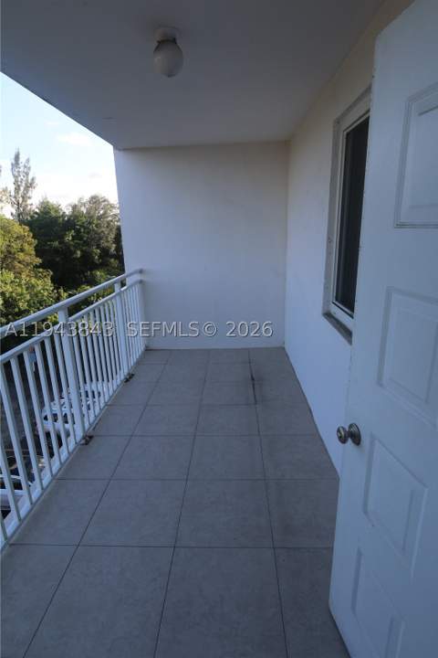 6940 NW Miami Gardens Dr 1-430, Hialeah FL - photo 10 of 22