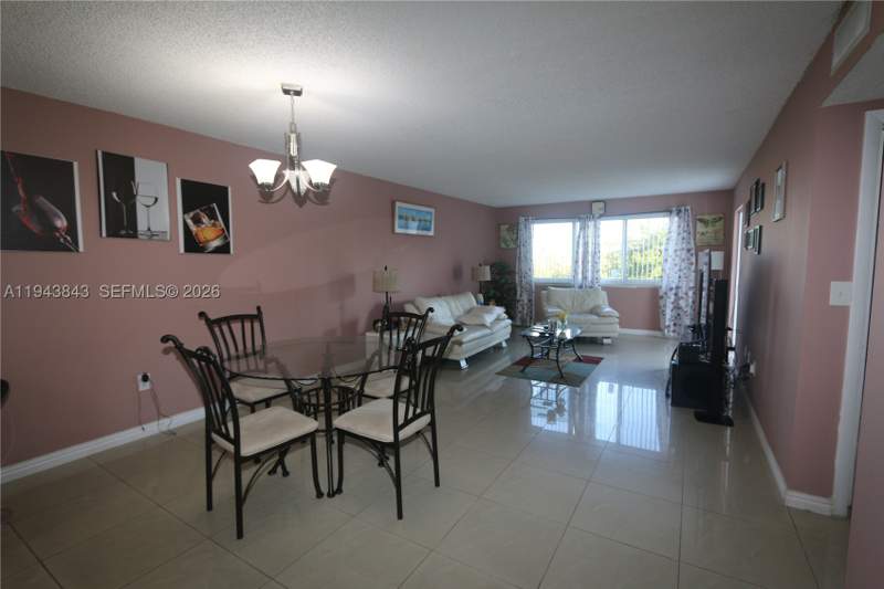 2 bedroom Condominium at 6940 NW Miami Gardens Dr 1-430, Coral Gate East Condo, Hialeah — photo 5