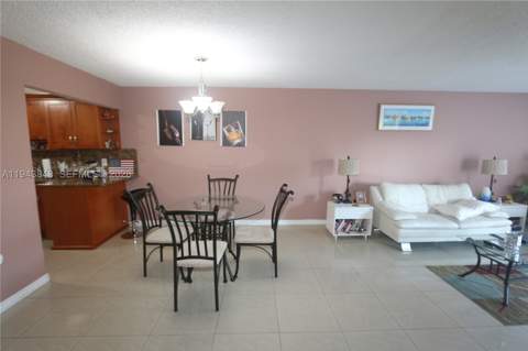 6940 NW Miami Gardens Dr 1-430, Hialeah FL - photo 9 of 22