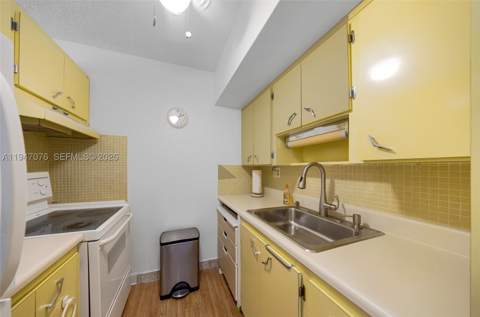 15600 NE 6th Ave 28D, Miami FL - photo 7 of 31