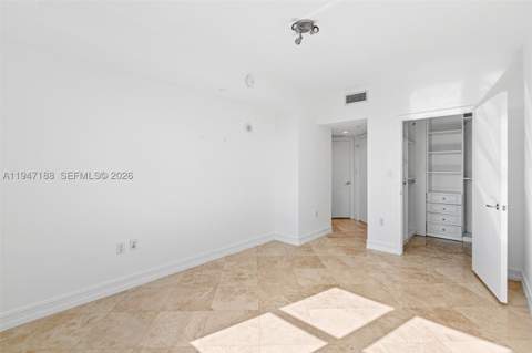 19900 E Country Club Dr 502, Aventura FL - photo 14 of 27