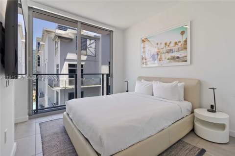 227 NE 2nd St 2506, Miami FL - photo 11 of 48