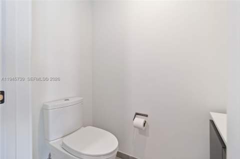 227 NE 2nd St 2506, Miami FL - photo 13 of 48