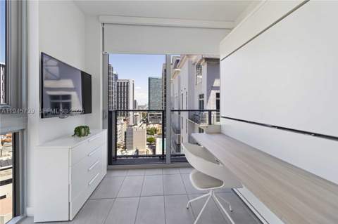 227 NE 2nd St 2506, Miami FL - photo 17 of 48