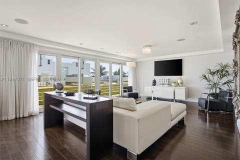 1250 Ocean Dr Ph1, Miami Beach FL - photo 9 of 59
