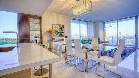 16385 Biscayne Blvd 1415, North Miami Beach FL - photo 7 of 36