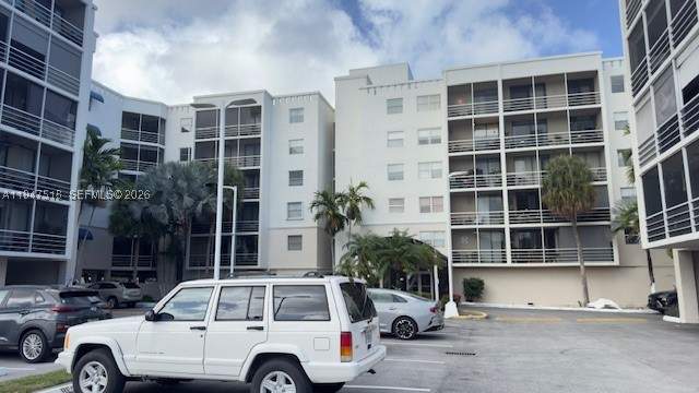 2 bedroom Condominium at 2821 N Miami Beach Blvd 4M, Carlton Bay Condo, North Miami Beach — photo 3
