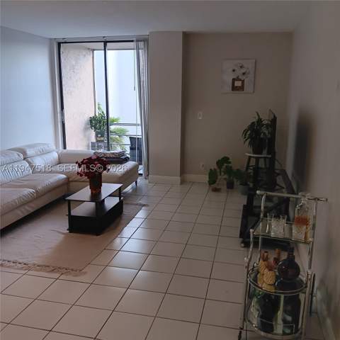 2821 N Miami Beach Blvd 4M, North Miami Beach FL - photo 6 of 23