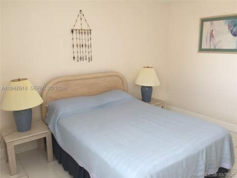 2821 N Miami Beach Blvd 4M, North Miami Beach FL - photo 9 of 23