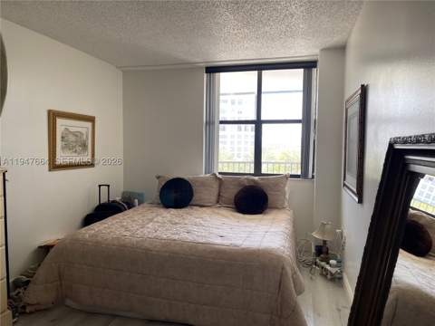 20100 W Country Club Dr 507, Aventura FL - photo 9 of 28