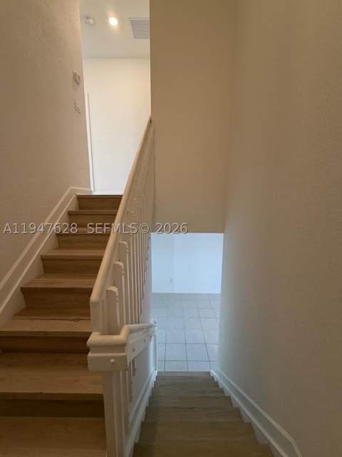 909 NE 211th St, Miami FL - photo 12 of 52